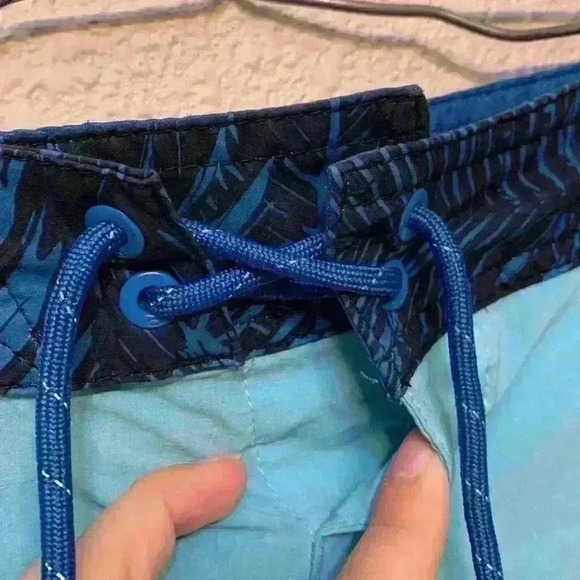 Oakley blue Men’s swim trunks sz S beach vacation resort wear swim suit shorts - Picture 4 of 7